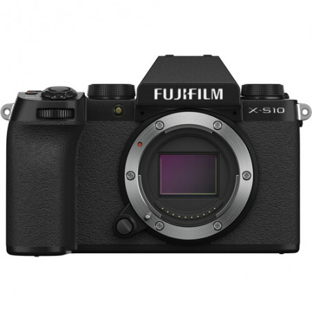 FujiFilm X-S10 + Fujinon XC 15-45mm f3.5-5.6 OIS