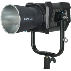 Nanlux Evoke 1200 Spot Light z soczewka Fresnel FL-35 oraz walizką transportową