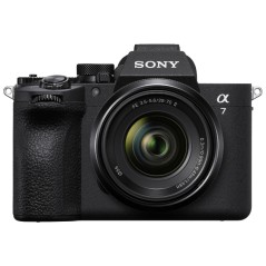 Sony A7 IV z obiektywem FE 28-70mm f/3.5-5.6 II