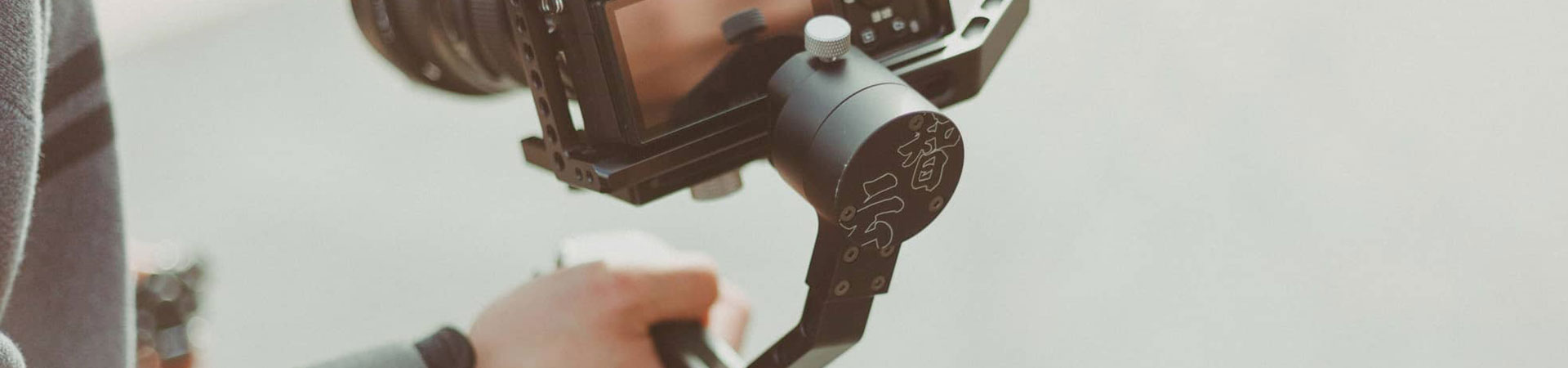 stabilny gimbal do vlogów